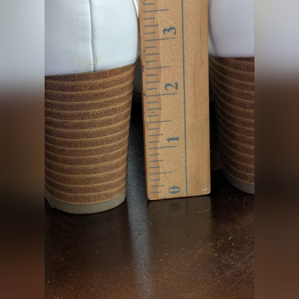NWT Liz Claiborne White Heeled Ankle Boots with Double Buckles. Size 7.5 - Picture 7 of 11